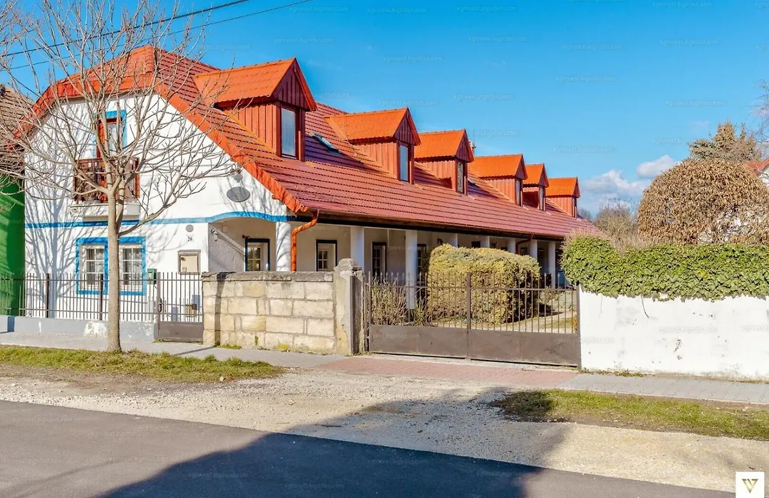 Villa Chardonnay Etyek-1